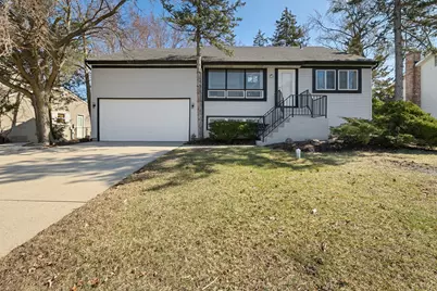 736 Clohesey Drive, Buffalo Grove, IL 60089 - Photo 1