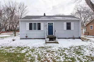 10383 W Yorkhouse Rd, Beach Park, IL 60087 - Photo 1