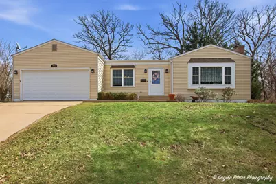 916 Essex Court, McHenry, IL 60050 - Photo 1