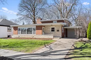 114 N Salem Ave, Arlington Heights, IL 60005 - Photo 1