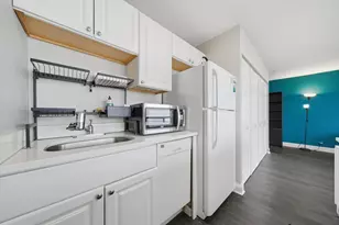 4343 N Clarendon Ave, Chicago, IL 60613 - Photo 4