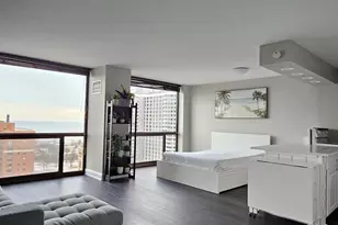 4343 N Clarendon Ave, Chicago, IL 60613 - Photo 2