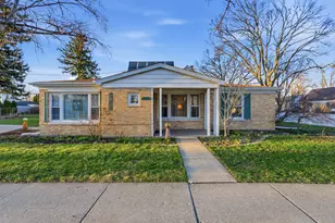 1010 W Elm St, Arlington Heights, IL 60004 - Photo 1