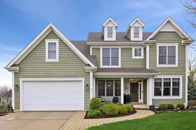 829 Avon Court, Glen Ellyn, IL 60137 - Photo 1