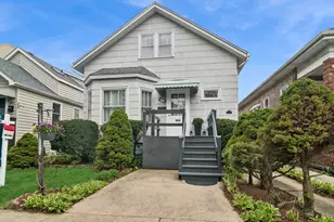 5027 W Ainslie St, Chicago, IL 60630 - Photo 1