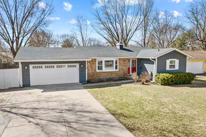 530 Sunshine Court, Algonquin, IL 60102 - Photo 1