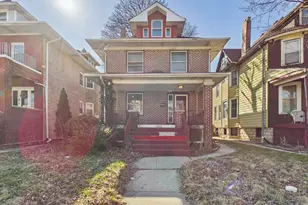 226 N Austin Blvd, Oak Park, IL 60302 - Photo 1