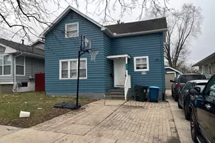 913 Superior St, Aurora, IL 60505 - Photo 1