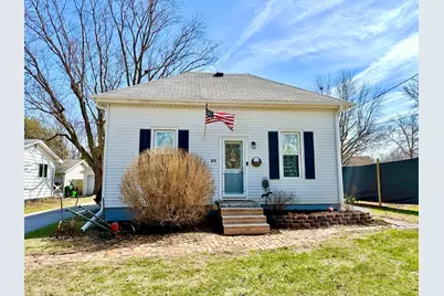 616 NW 2nd Avenue, Aledo, IL 61231 - Photo 1