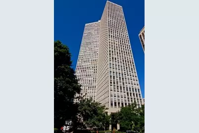 2626 N Lakeview Avenue #705, Chicago, IL 60614 - Photo 1