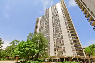 1455 N Sandburg Terrace, Chicago, IL 60610 - Photo 1
