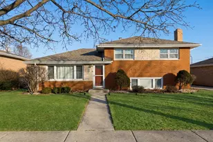 7635 S Oconto Ave, Bridgeview, IL 60455 - Photo 1