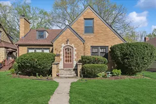 617 Lavoie Ave, Elgin, IL 60120 - Photo 1
