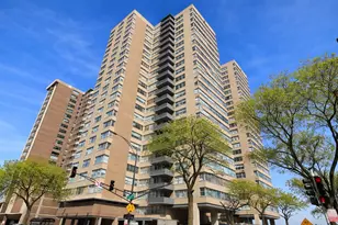 6301 N Sheridan Rd, Chicago, IL 60660 - Photo 1