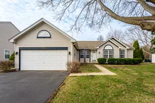 1531 Cumberland Pkwy, Algonquin, IL 60102 - Photo 1