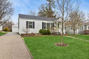 207 Glen Ave, Crystal Lake, IL 60014 - Photo 1