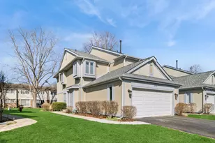 329 Redwing Dr, Deerfield, IL 60015 - Photo 1