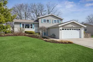 710 Maple Ln, Darien, IL 60561 - Photo 1