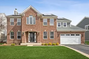 427 Newcastle Dr, Cary, IL 60013 - Photo 1