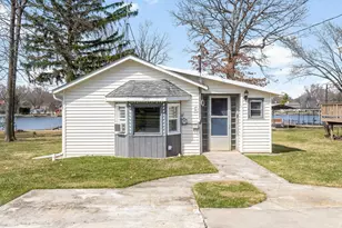 1906 River Terrace Dr, Johnsburg, IL 60051 - Photo 1