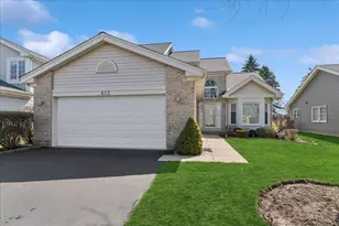 613 Rose Ln, Bartlett, IL 60103 - Photo 1