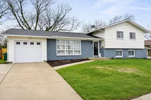 6418 Bradley Dr, Woodridge, IL 60517 - Photo 1