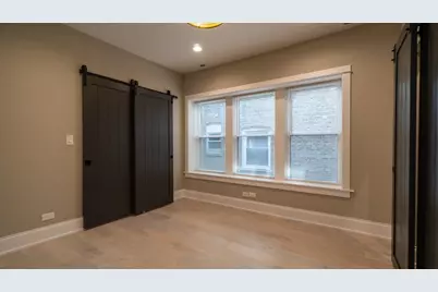 1906 W Ainslie Street #3, Chicago, IL 60640 - Photo 4