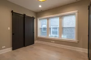 1906 W Ainslie St, Chicago, IL 60640 - Photo 4
