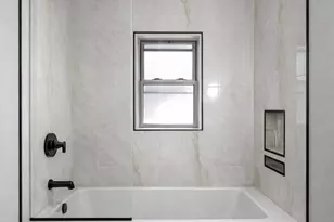 1906 W Ainslie St, Chicago, IL 60640 - Photo 16