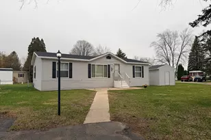4004 Bluff Dr, Belvidere, IL 61008 - Photo 1
