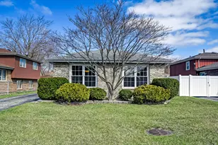 6928 W Crandall Ave, Worth, IL 60482 - Photo 1