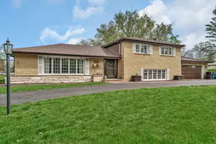 7040 W 131st St, Palos Heights, IL 60463 - Photo 1