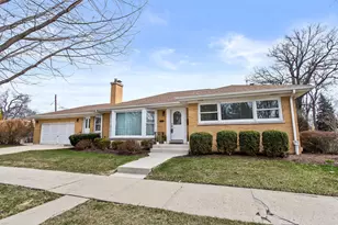 6034 Grove Ct, Morton Grove, IL 60053 - Photo 1