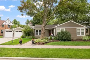 255 Crest Rd, Glen Ellyn, IL 60137 - Photo 1