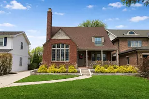 110 Joyce Pl, Park Ridge, IL 60068 - Photo 1