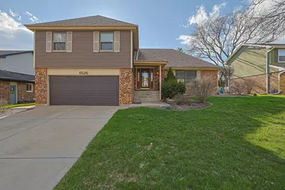 1526 Gainesboro Drive, Wheaton, IL 60189 - Photo 1