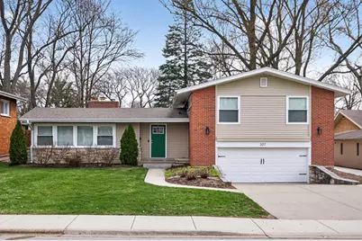 307 N Derbyshire Avenue, Arlington Heights, IL 60004 - Photo 1