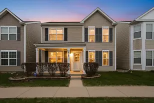 1615 Victoria Park Cir, Aurora, IL 60504 - Photo 1