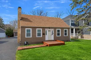 1032 Sheridan Ave, Deerfield, IL 60015 - Photo 1