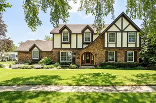 1378 Colonial Square, Wheaton, IL 60189 - Photo 1