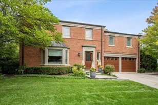 1255 Forest Glen Dr N, Winnetka, IL 60093 - Photo 1