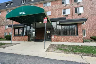 5011 Valley Ln, Streamwood, IL 60107 - Photo 1