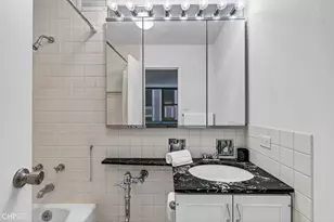 777 N Michigan Ave, Chicago, IL 60611 - Photo 8