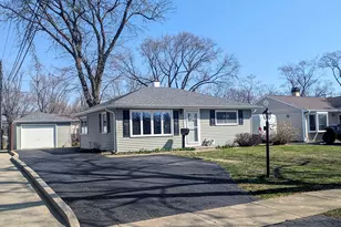 2404 Hawk Ln, Rolling Meadows, IL 60008 - Photo 1