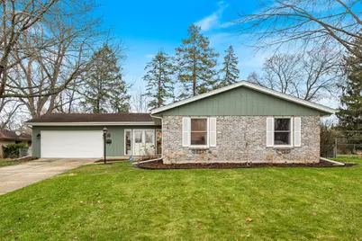425 N Alfred Avenue, Elgin, IL 60123 - Photo 1
