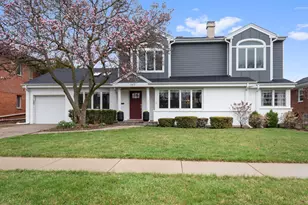 160 E Lahon St, Park Ridge, IL 60068 - Photo 1