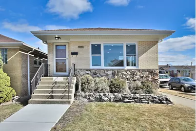 5435 N Mobile Avenue, Chicago, IL 60630 - Photo 1