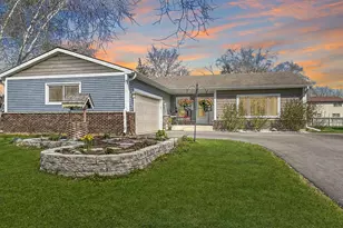 211 Waterbury Cir, Lake Villa, IL 60046 - Photo 1