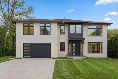 2108 N Chestnut Avenue, Arlington Heights, IL 60004 - Photo 1