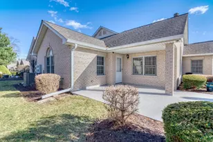 833 Havenshire Rd, Naperville, IL 60565 - Photo 1